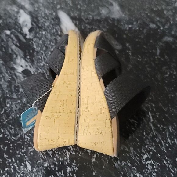 BRAND NEW SKECHERS WOMEN'S BEVERLEE -BRUNCH HOUR SANDAL - Picture 9 of 14